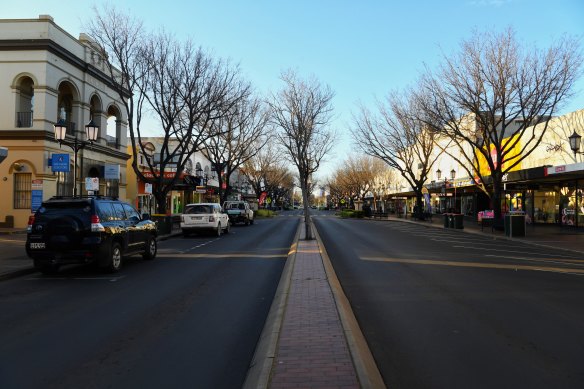 A quiet Macquarie Street in the centre of Dubbo which is normally busy with traffic. 