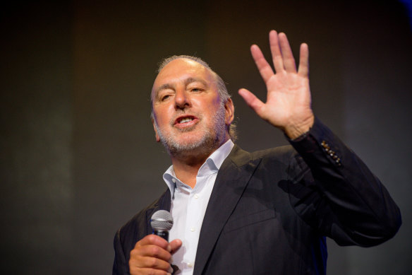 Hillsong founder Brian Houston has resigned as pastor after an investigation found he had behaved inappropriately.