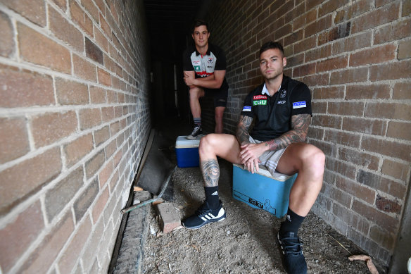 Jack Steele and Elliott, who has urged fans to make the trip to Morwell to support regional towns via the 'Empty Esky' campaign.