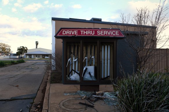 The Kentucky Fried Chicken in Deniliquin has seen better days.