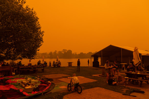 Bushfires reach Moruya on New Years Eve. 