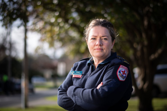 Melbourne paramedic Shelly Tennant saw Victorians like her struggling with the pandemic pressures of home schooling, financial insecurity and a lack of support.