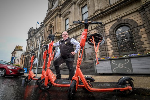 Ballarat Mayor Des Hudson is also a supporter of e-scooters. 