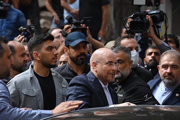 Mohammad Bagher Ghalibaf, fotografado em 2024 em Beirute, foi identificado por vários meios de comunicação como o interlocutor dos EUA no Irão.