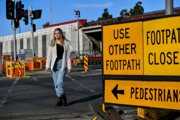 Jasmine Turner lives in Brooklyn and used to take 15 minutes to get to work via a footbridge over the West Gate Freeway. Now it's been demolished, the walk took her an hour last time she tried.