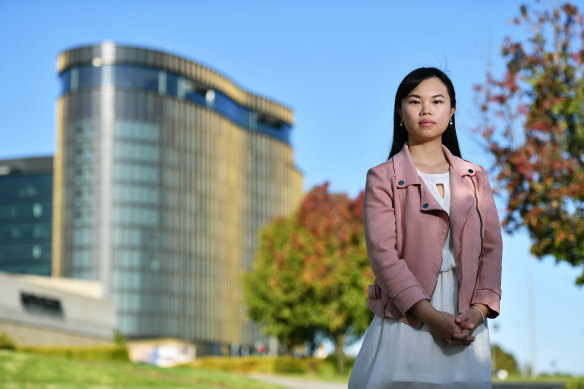 Working holiday visa holder Eva Su has witnessed the upheaval in the jobs market first-hand.