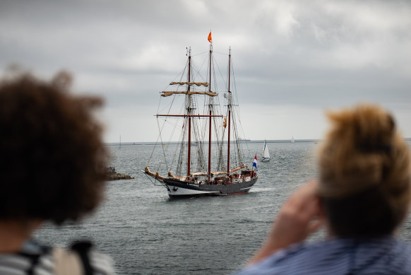 The Oosterschelde leaves on a two-year voyage to retrace Charles Darwin’s five-year trip on HMS Beagle. 