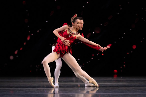 Ako Kondo and Brett Chynoweth perform in The Australian Ballet's Jewels.