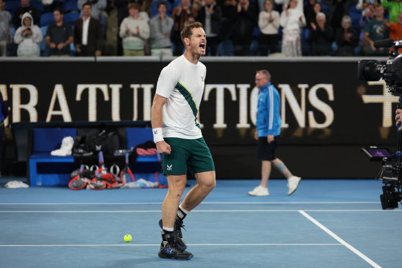 Andy Murray wins at 4.05am local time.