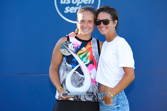 Daria Kasatkina with her San Jose trophy alongside partner Natalia Zabiiako.