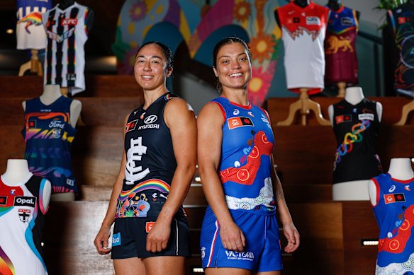Darcy Vescio and Ellie Blackburn ahead of Pride Round. 