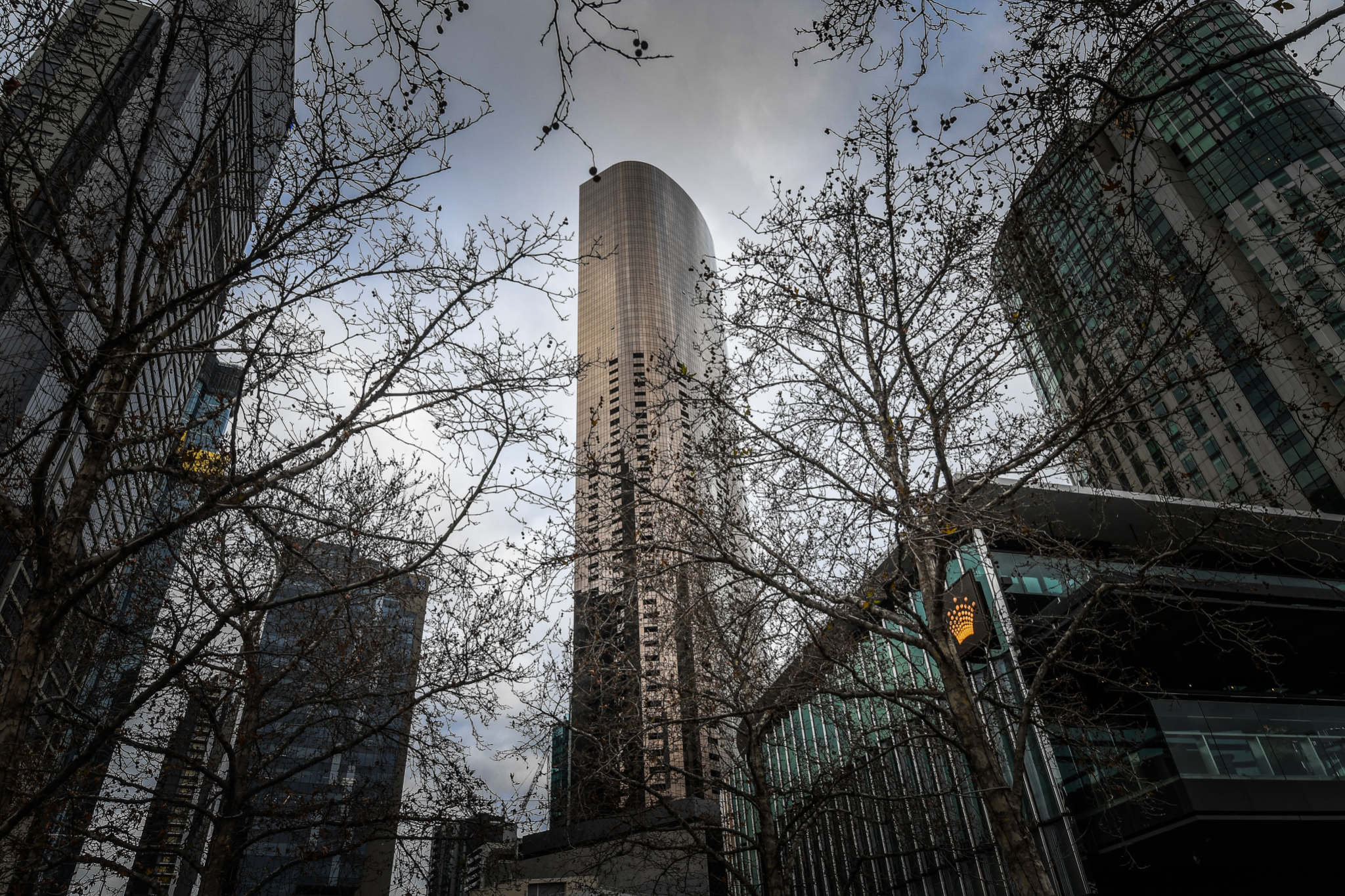 警惕这个建筑商！在澳CBD建多栋高楼，开裂、噪音问题不断，多年来无所作为（组图） - 2