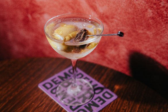 O menu de martini vale a pena apenas pelos acompanhamentos.