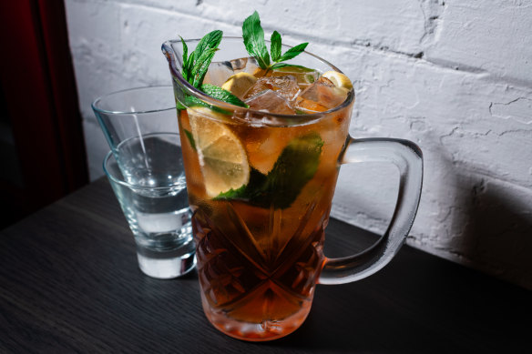 Spiced Peachy Tea (cocktail jug).