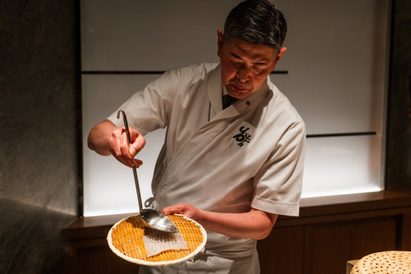 Yoshii Ryuchi at his eponymous omakase.