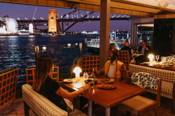 Sails on Lavender Bay offers postcard views of the Sydney Opera House.