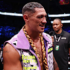 David Benavidez and Jai Opetaia face off.