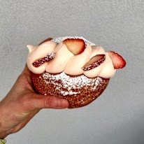 Strawberry maritozzo at Luna.