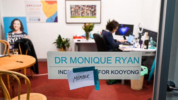 Newly elected Kooyong MP Monique Ryan and other MPs are anxiously waiting to hire staff.