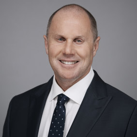Nine news chief Darren Wick has admitted to staff he is an alcoholic.