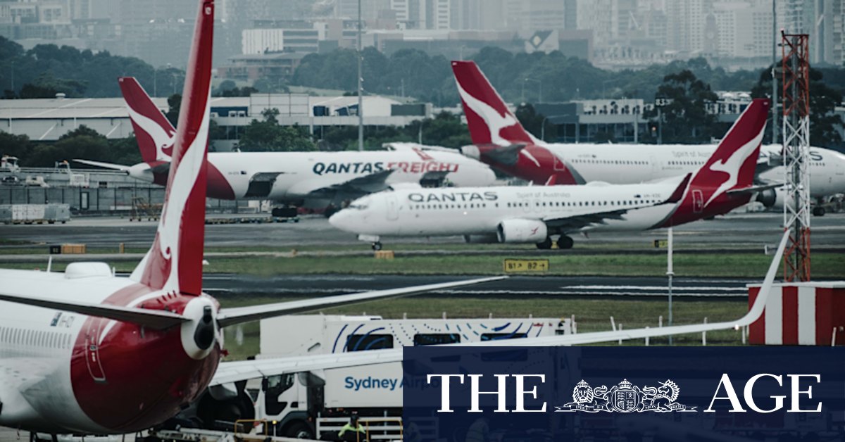 Qantas gives Chairman's Lounge membership to big investors - Vimarsana News