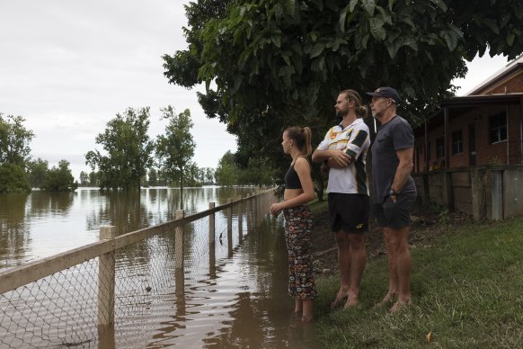 Aaron, Sunny and Andrew, on Andrews’s now boat only access property in Grafton.