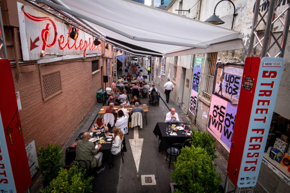 The Melbourne city council has voted to reintroduce fees for outdoor dining.