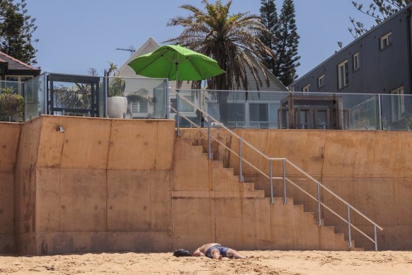 The controversial seawall at Collaroy in January 2022.