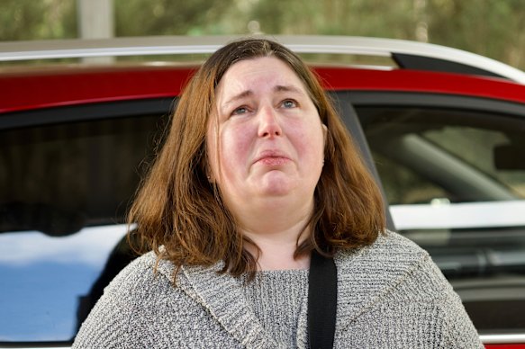Erin patterson was a air traffic controller in front of their marriage and move in Korumbur.