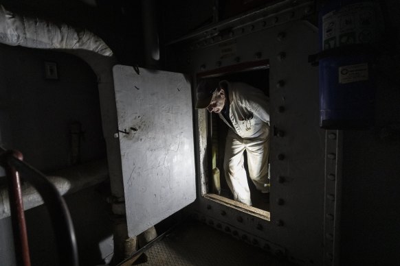 Steam engineer Graeme Curran makes his way through the South Steyne.