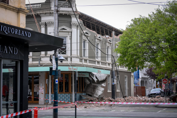 A Chapel Street building crumbled as shockwaves hit Melbourne and were felt as far away as Tasmania. 