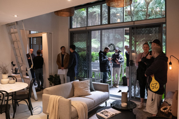 There were four registered bidders at the auction of 10/15-27 Hutchinson Street, Surry Hills