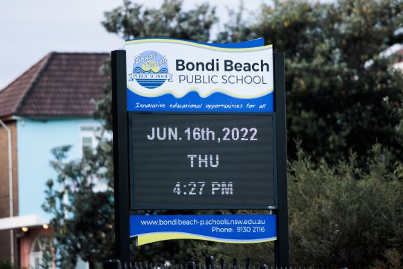 No play outdoors before school: Bondi Beach Public School.