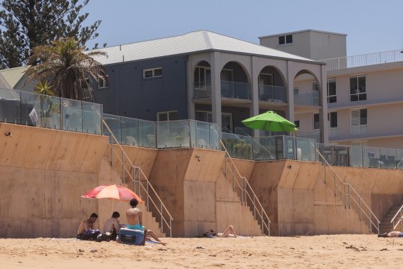 The seawall at Collaroy is to be extended despite significant opposition from local residents.