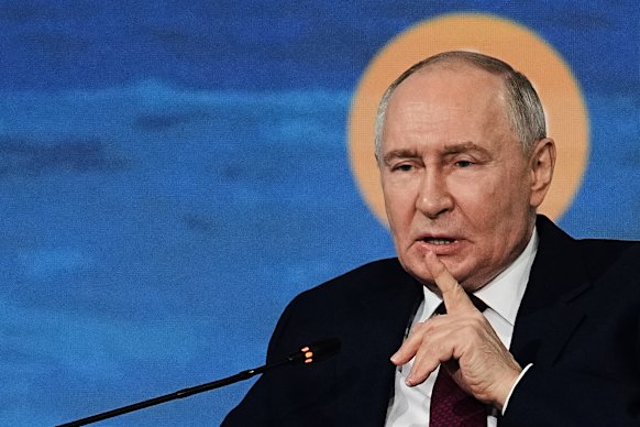 Vladimir Putin ha rifiutato l'offerta in lettera aperta del presidente ucraino Volodymyr Zelenskyj di incontrarsi faccia a faccia.