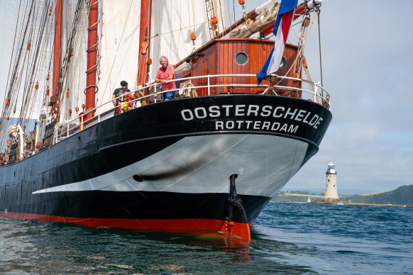 The Oosterschelde, launched by the planetary conservation mission DARWIN200, will set sail from Plymouth, Britain, on August 15.