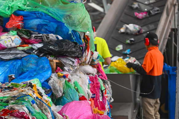 A “voluntary mindset” is failing to reduce plastic waste in Australia, according to APCO.