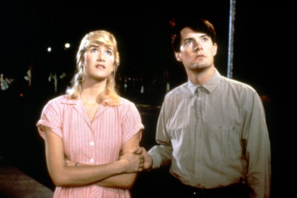 Laura Dern and Kyle MacLachlan in a scene from Blue Velvet.