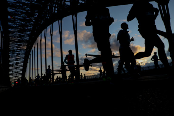 The sun rising at the start of the Sydney Marathon