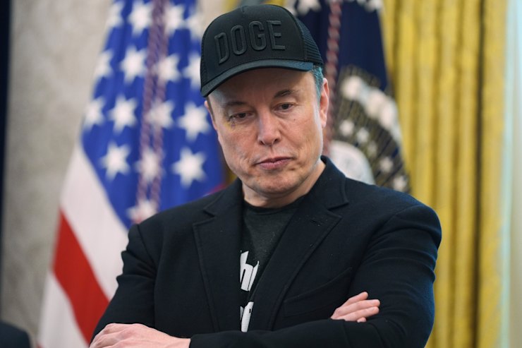 The staggering amount of money Musk lost in a day as feud boils over