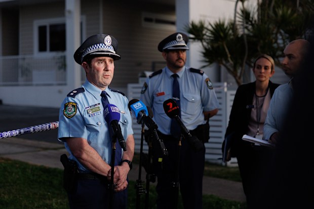 Superintendent Simon Glasser speaks to the media as Police process a crime scene on Bruce St in Merrylands where a man was shot dead. Photo: Wolter Peeters, September 2nd, 2026, The Sydney Morning Herald.