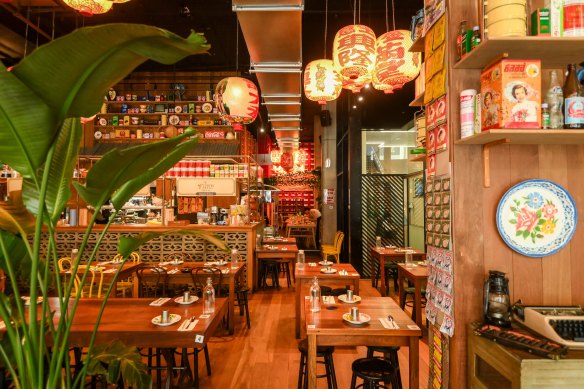 Pick Prik is a destination for those looking for the color and ambiance of Bangkok.