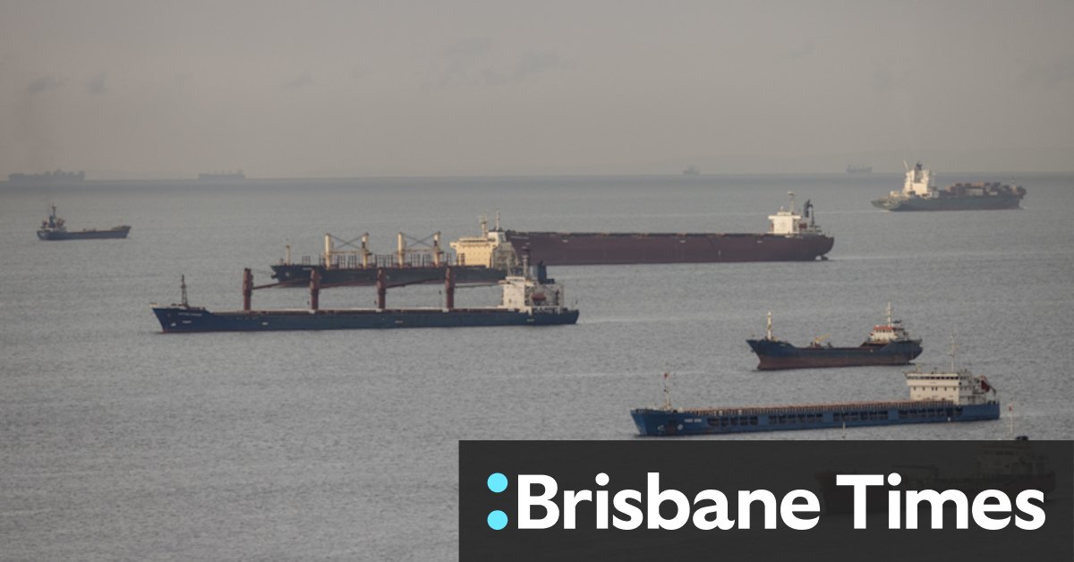 Climate change: World adopts plan to cut shipping emissions - Vimarsana News