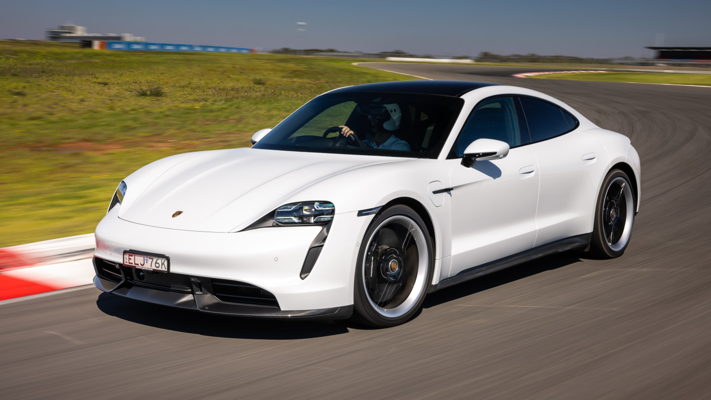Porsche taycan top turbo s coupe