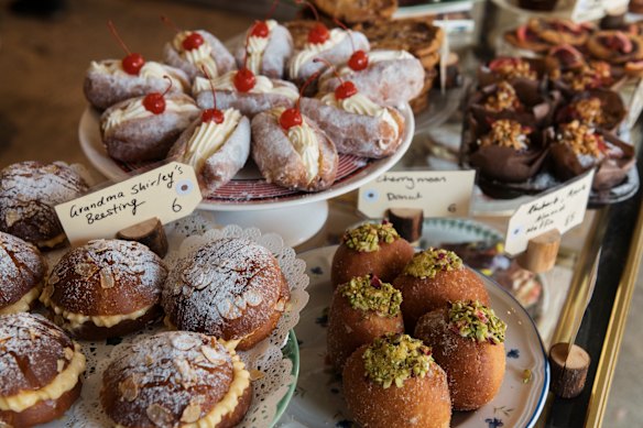 Beesting cakes and doughnuts. 