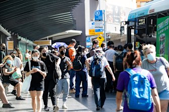 Queues for buses at Central station as commuters try to get home. 