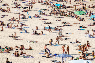 Beachgoers at Bondi in lockdown ... thereâ€™ll be more on the way come Monday.