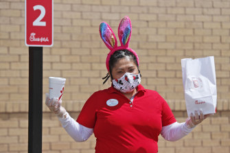A worker at fast food chain Chick-fil-A in Dallas, USA. 