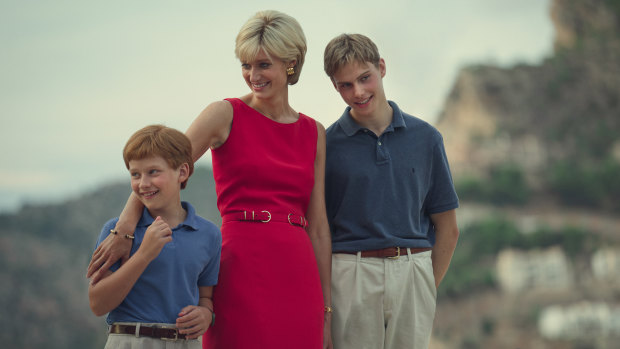 The fina season picks up with Diana and Prince Charles (Dominic West) spending their first summer apart as a divorced couple, each enjoying very different holidays with their sons Prince William (Rufus Kampa) and Prince Harry (Fflyn Edwards). 