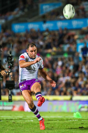 Captain Cameron Smith coverts a try to equal an NRL record.
